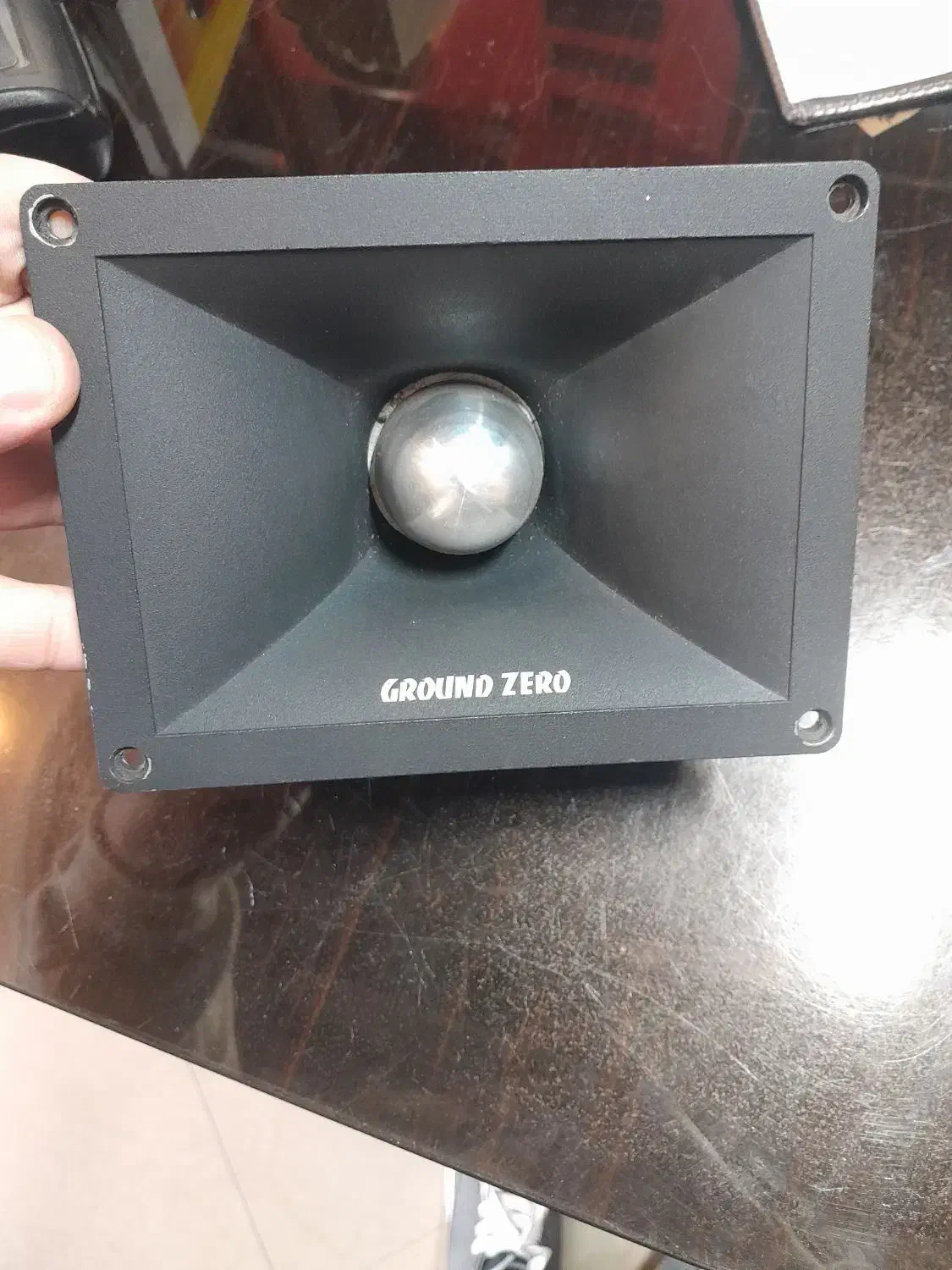 یک جفت هورن گرندزیرو|سیستم صوتی خانگی|مشهد, عامل|دیوار