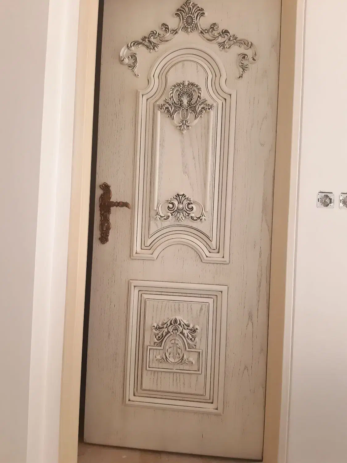 نصاب دربهای داخلی MDFوHDF درتبریز|خدمات پیشه و مهارت|تبریز, |دیوار