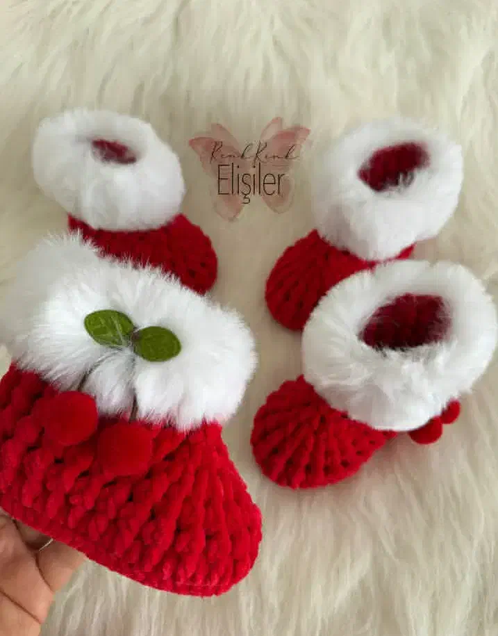 یلدایی و کریسمس|کفش و لباس بچه|کاشان, پشت شهربانی|دیوار