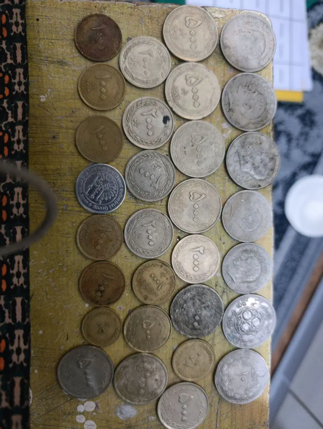 تعدادی سکه قدیمی ایرانی و خارجی متابق تصویر|کلکسیون سکه، تمبر، اسکناس|قدس, شهرقدس|دیوار