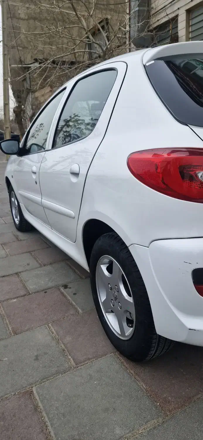 پژو ۲۰۷ سقف فلز  1402 با رینگ و فرمون برقی|خودرو سواری و وانت|قرچک, زیبا شهر|دیوار