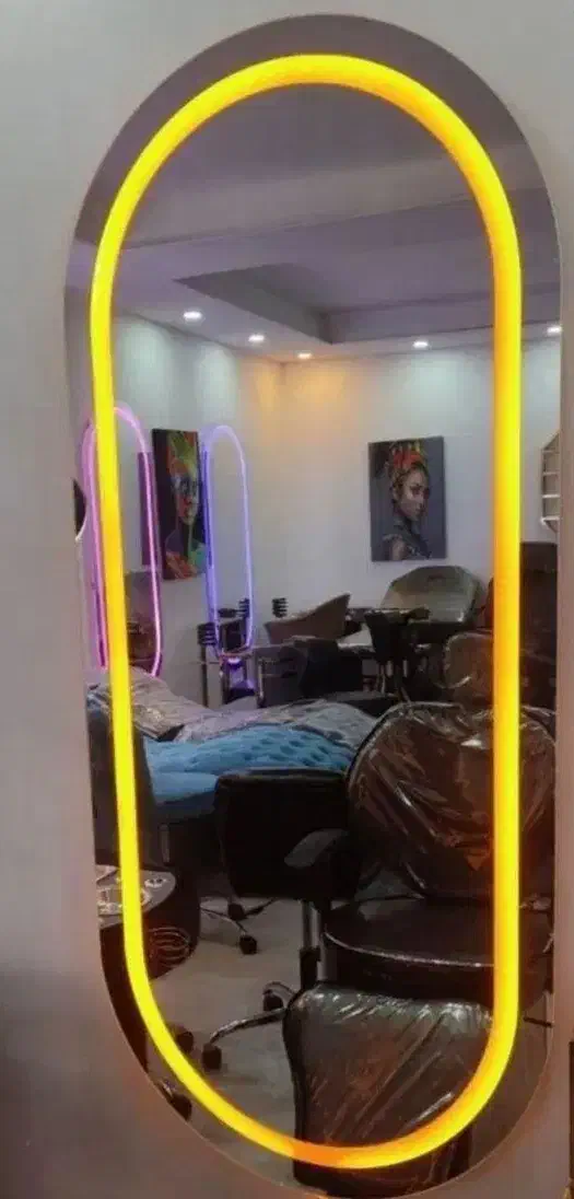 آینه ساده و سند بلاست بک لایت (فروشگاه طنین بانو)|آینه|رشت, حاجی آباد|دیوار