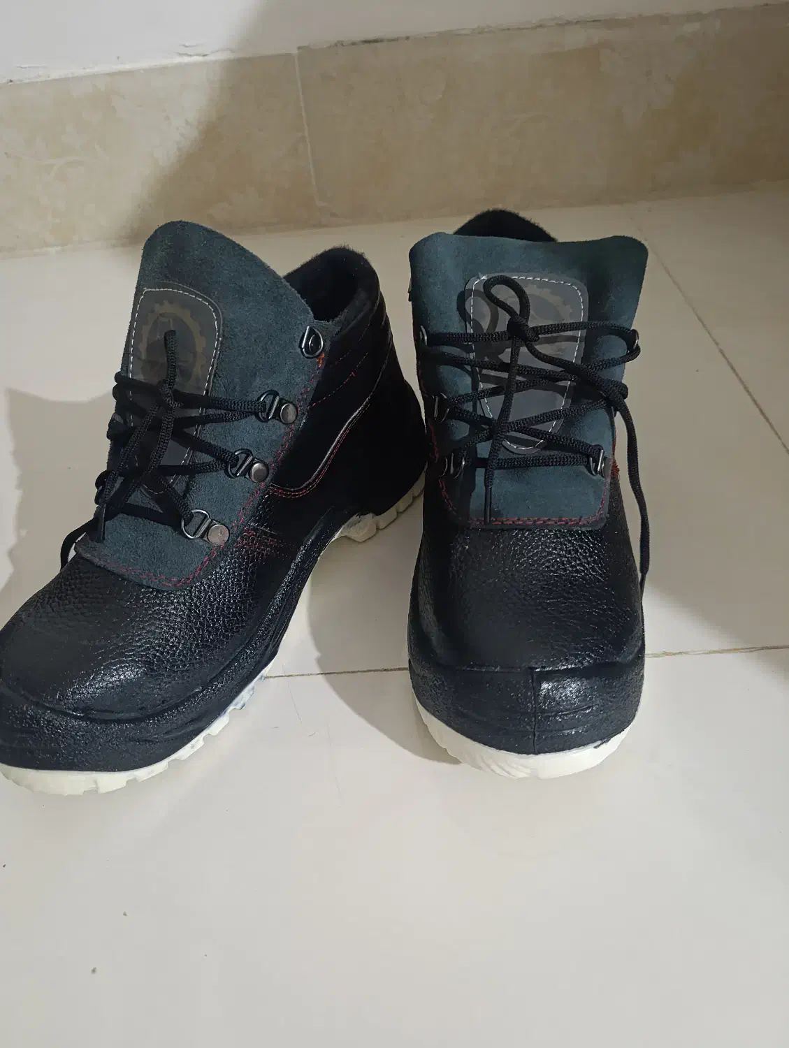 کفش کار|کیف، کفش، کمربند|نیشابور, شهرک فیروزه|دیوار