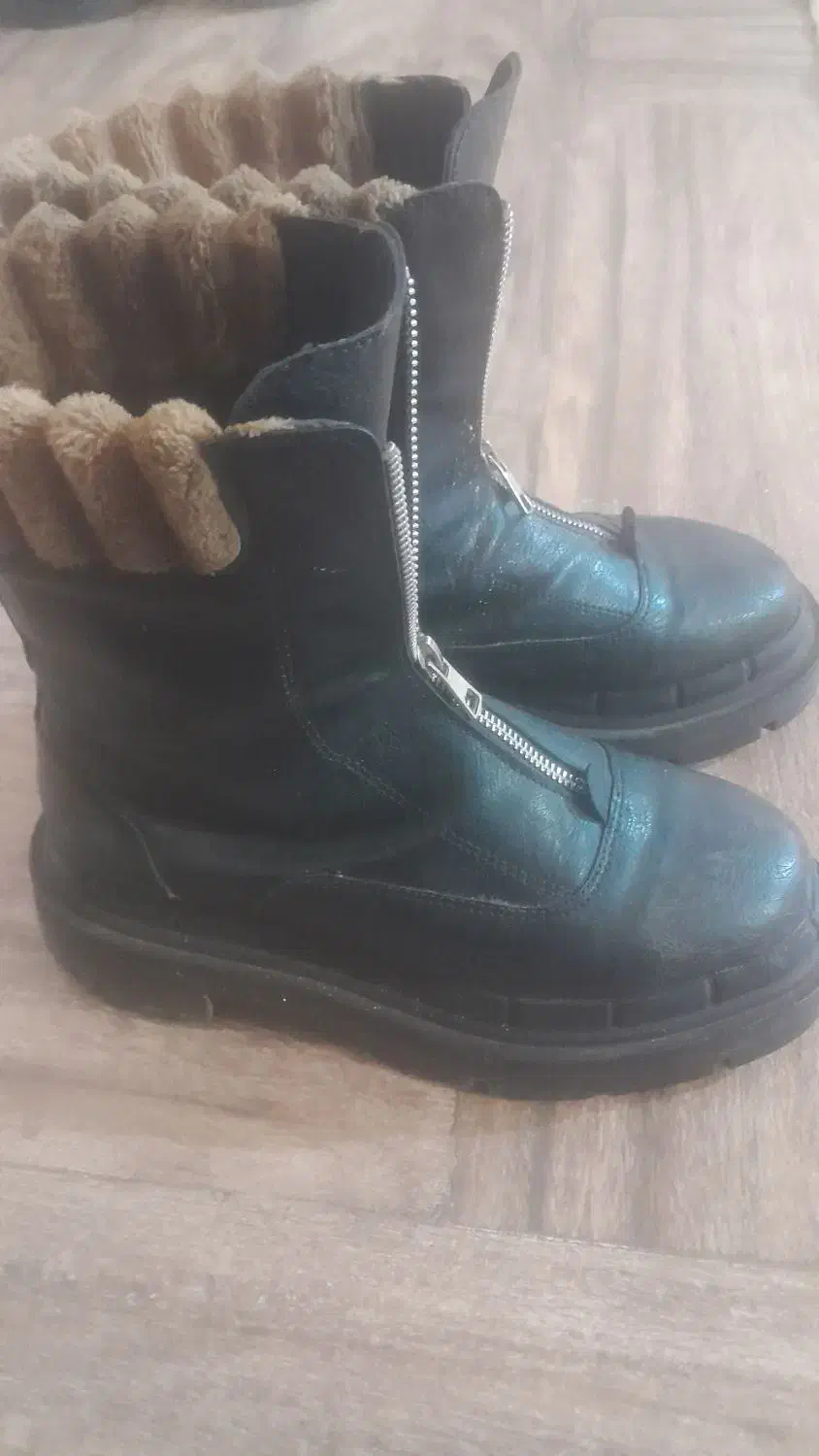 پوتین شماره ۴۰|کیف، کفش، کمربند|سنندج, |دیوار