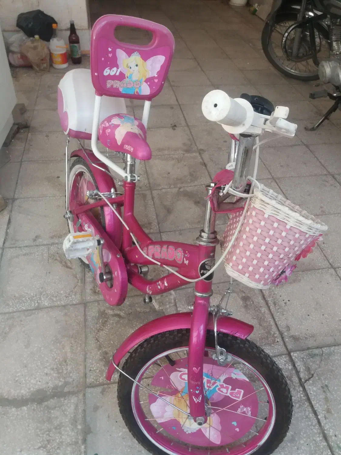 دوچرخه دخترانه تا ۸تا ۹سالگی قشنگ‌میشه برونه|دوچرخه، اسکیت، اسکوتر|سبزوار, جوادیه غربی|دیوار