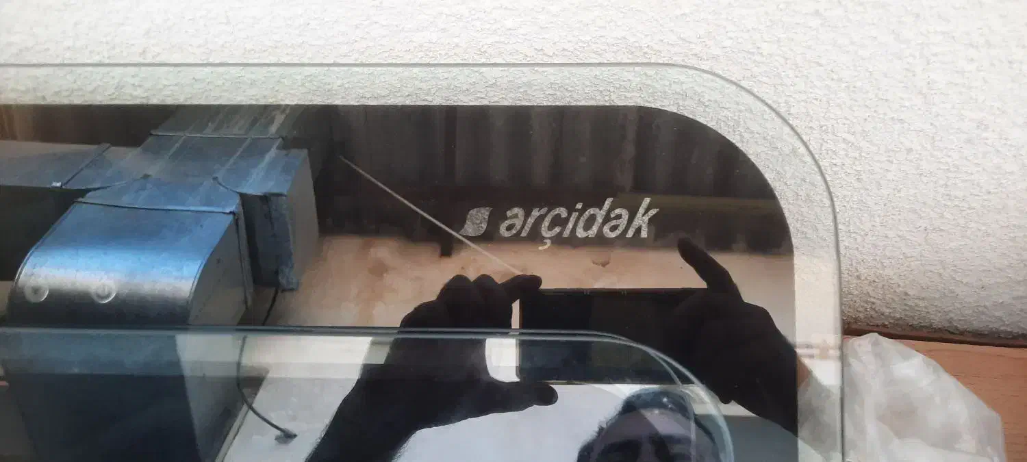 هود آرچیداک|هود|جلفا, |دیوار