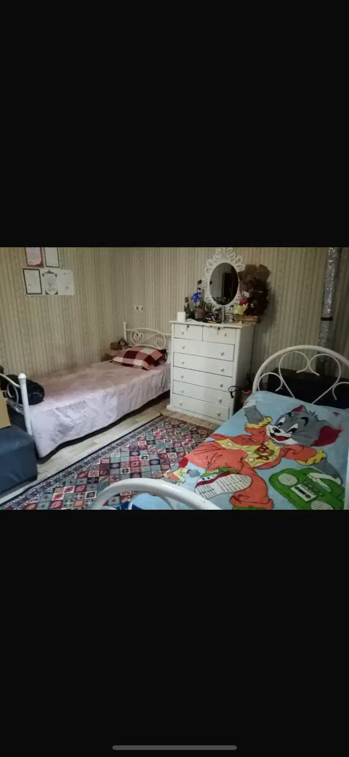 1 عدد تخت خواب فلزی یک نفره|تخت و سرویس خواب|آستانه اشرفیه, |دیوار