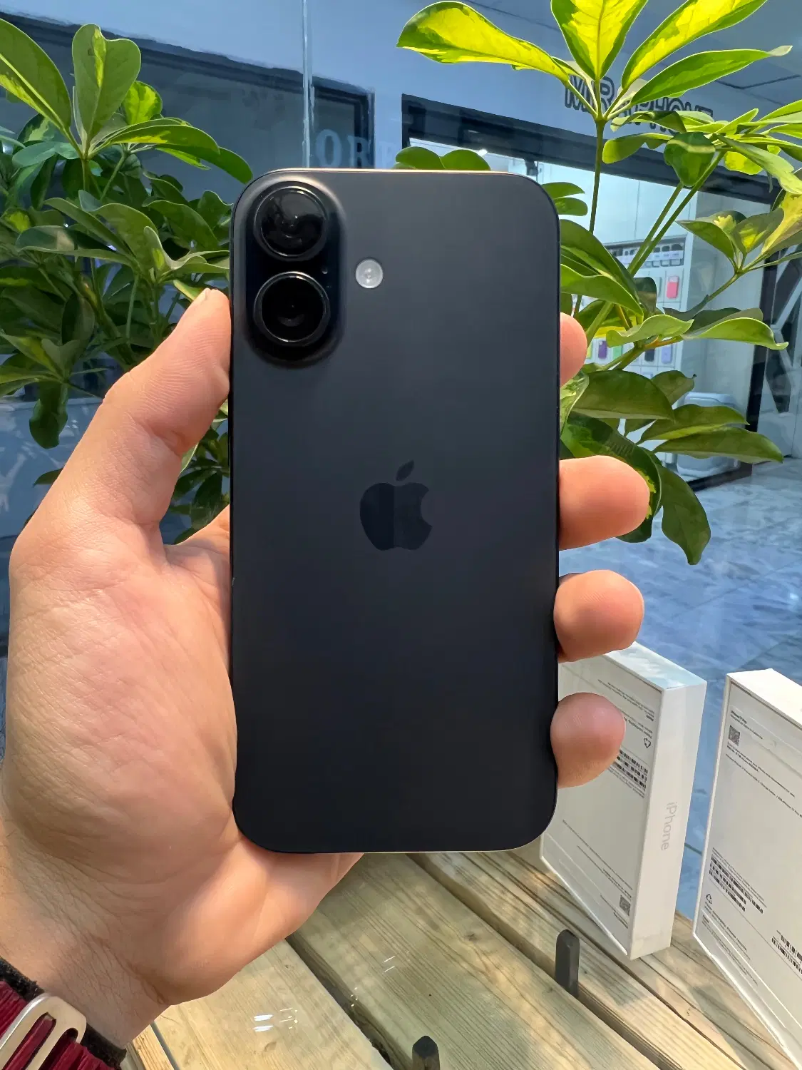 Iphone 16 آیفون ۱۶|موبایل|اصفهان, باغ زرشک|دیوار