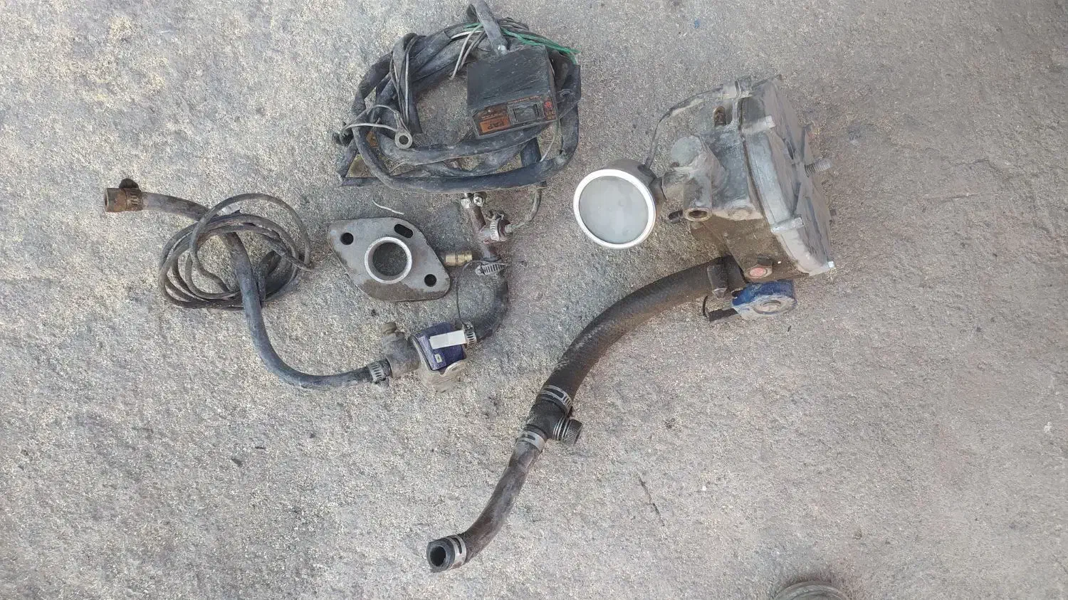 فروش دو کپسول cnj|قطعات یدکی و لوازم جانبی|لنجان, |دیوار