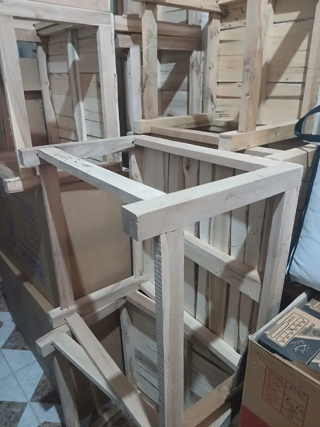 چهارپایه کرسی|صندلی و نیمکت|نجف‌آباد, حومه نجف آباد|دیوار