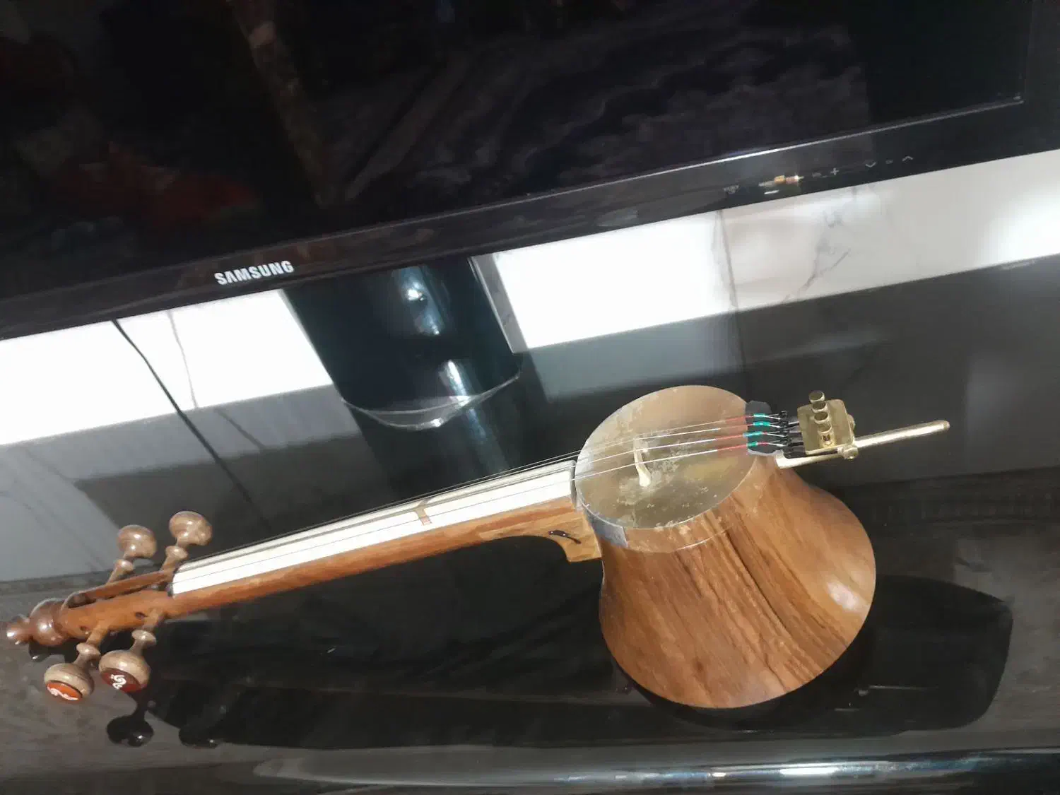 کمانچه کاملا حرفه ای تمام گردو استخوان کاری|سازهای سنتی|بروجرد, |دیوار