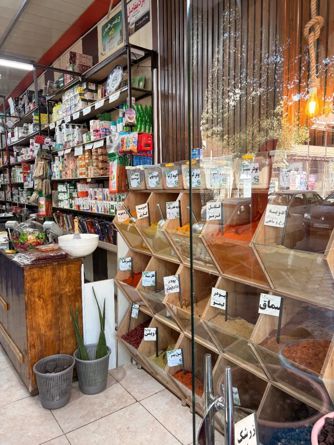 نیروی کار در مغازه|استخدام خدمات فروشگاه و رستوران|شهرکرد, |دیوار