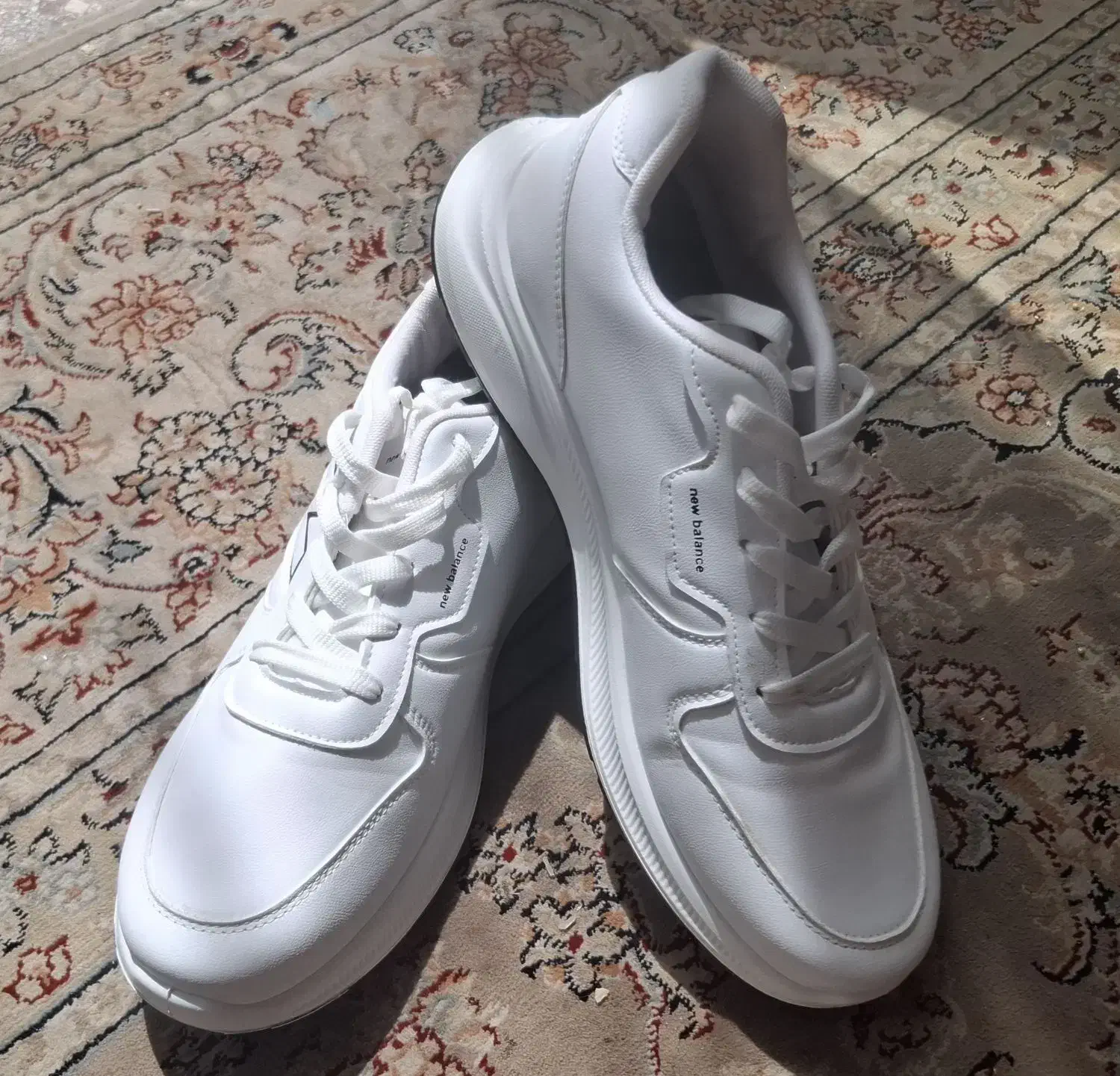 کفش نیوبالانس سفید سایز 44 ، 45|کیف، کفش، کمربند|یزد, |دیوار