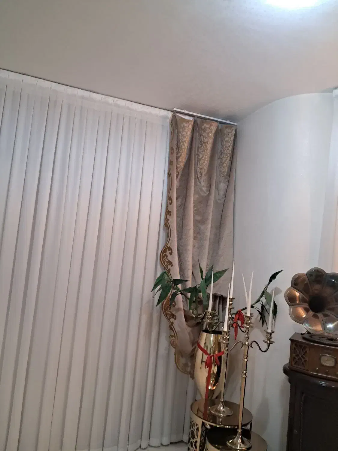 2عدد کناره کرمی رنگ|پرده، رانر، رومیزی|شاهین‌شهر, فردوسی|دیوار