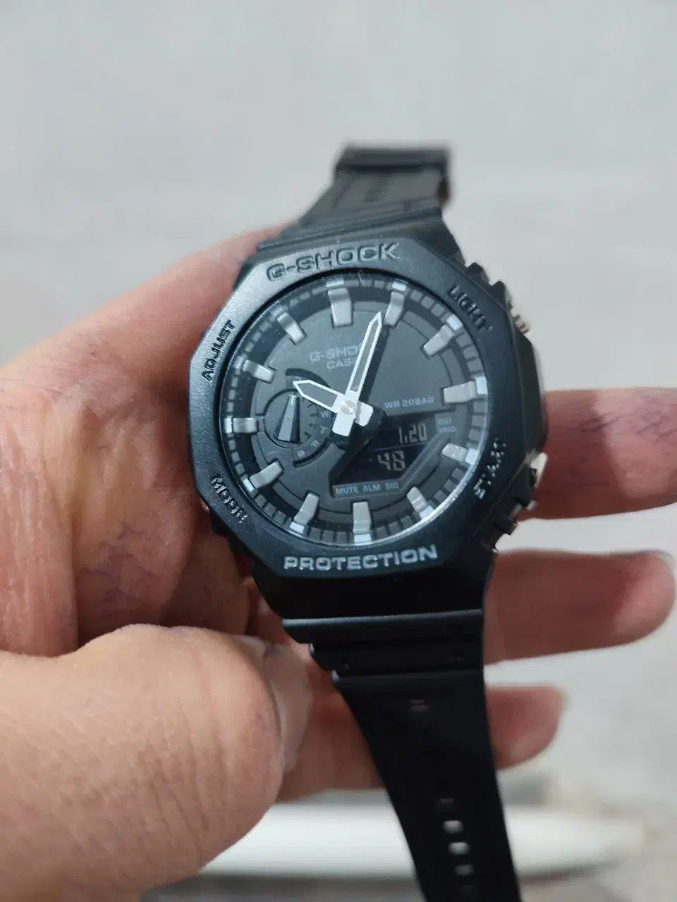 ساعت جیشاک|ساعت|کرمانشاه, |دیوار