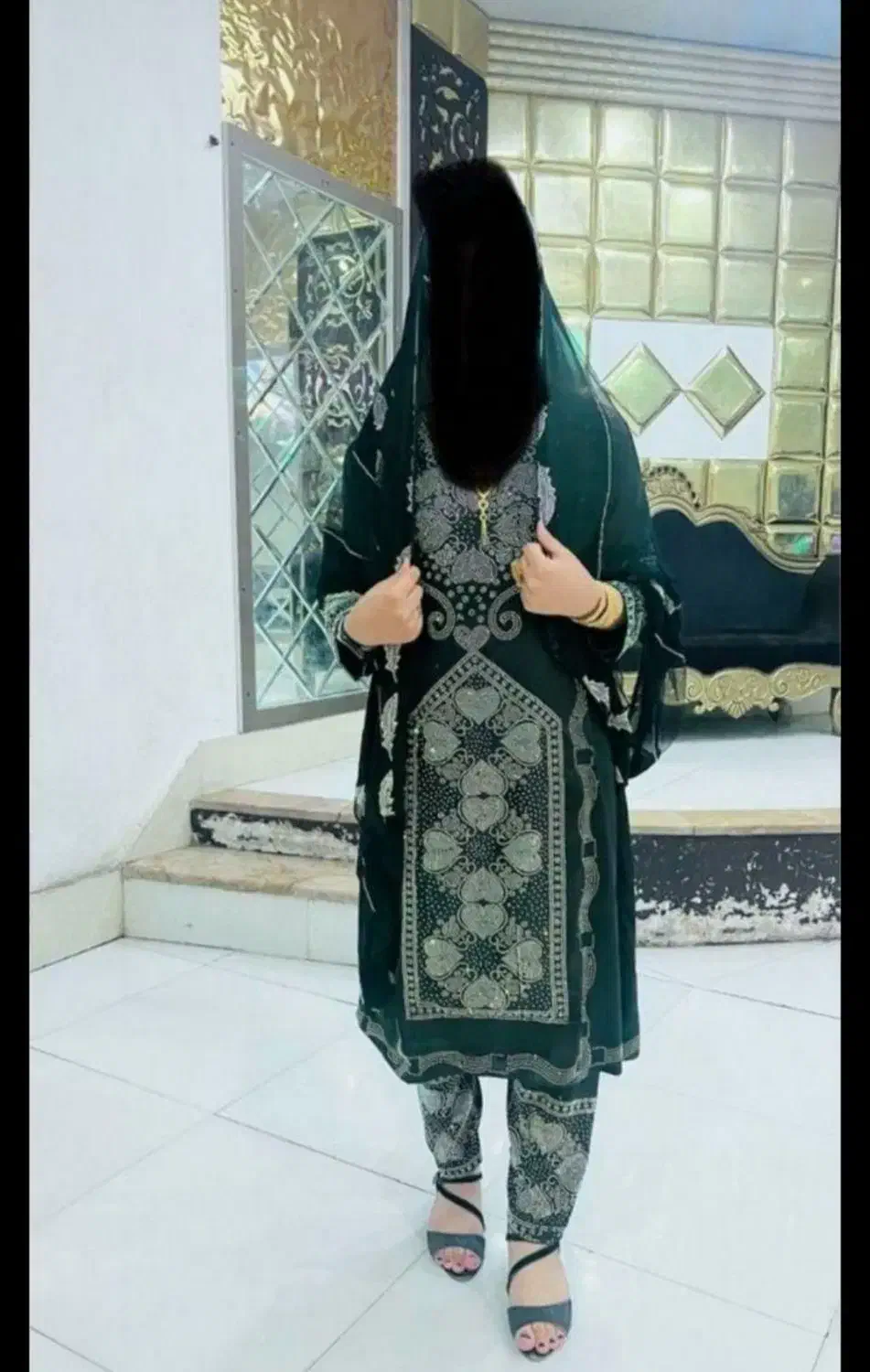 نگین کوبی رو انواع لباس بلوچی و بندری|لباس|فاریاب, |دیوار