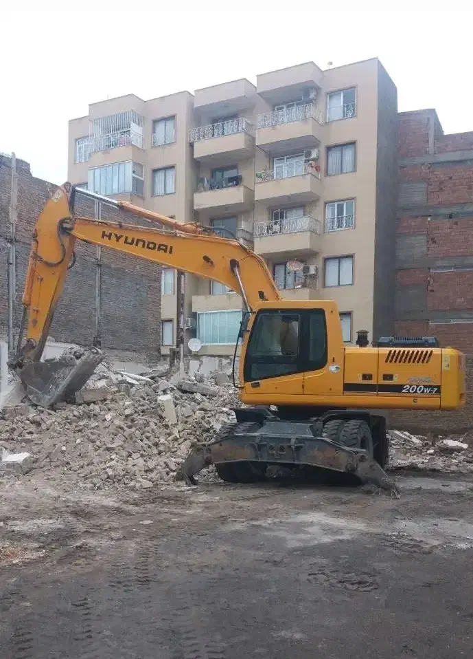 اجاره بیل مکانیکی (تخریب ساختمان و خاکبرداری)|خدمات حمل و نقل|تبریز, |دیوار