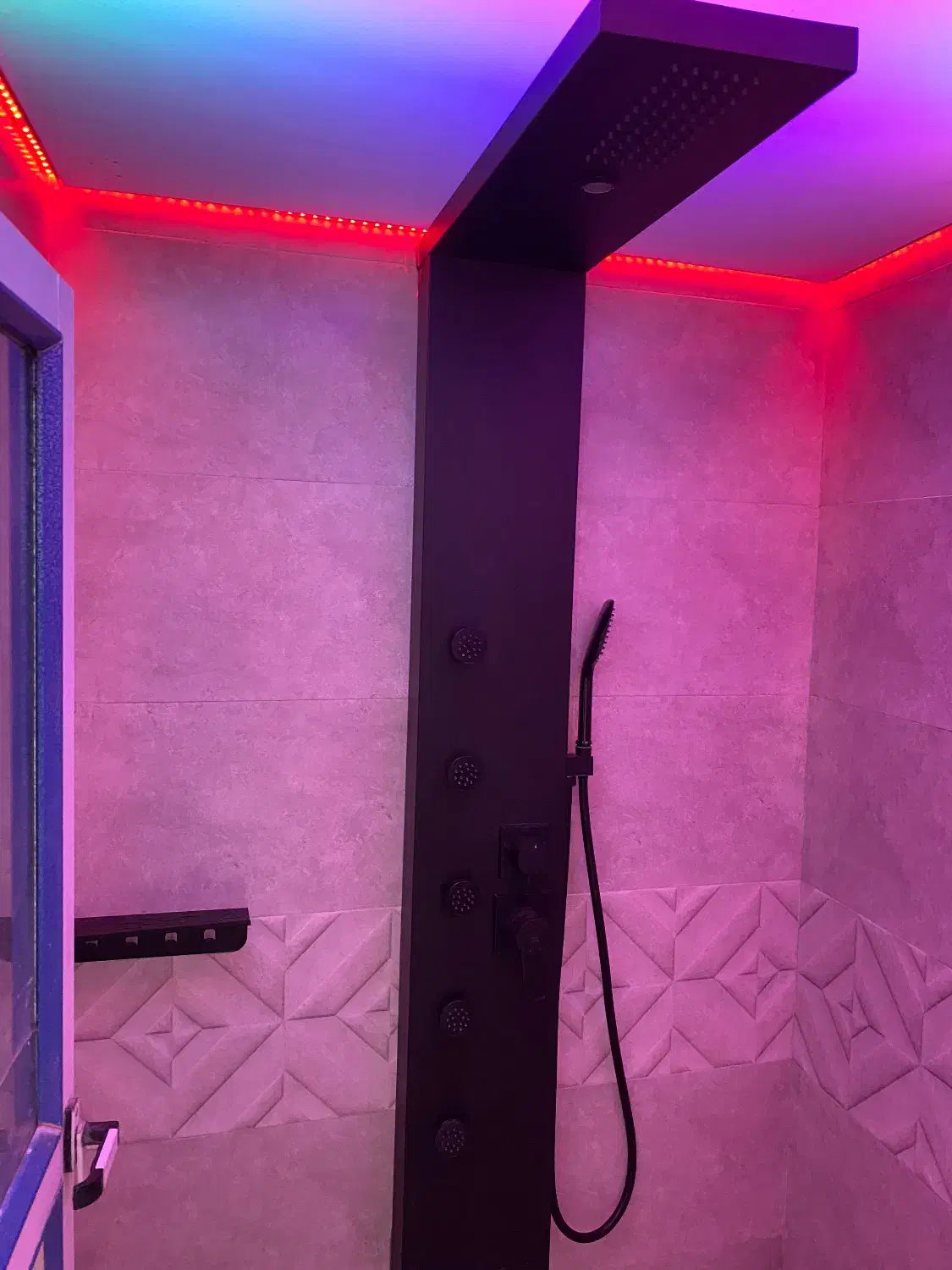 منزل مبله ساعتی روزانه هفتگی|اجارهٔ کوتاهمدت آپارتمان و سوئیت|شیراز, شاه قلی بیگی|دیوار