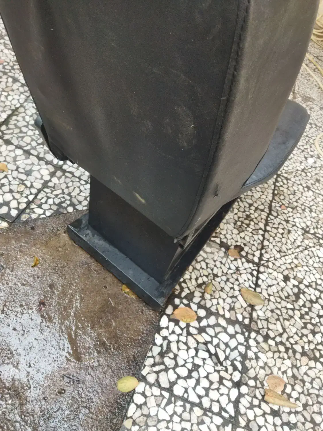 صندلی آرایشگاه زنانه|آرایشگاه و سالن‌های زیبایی|لاهیجان, آهندان|دیوار