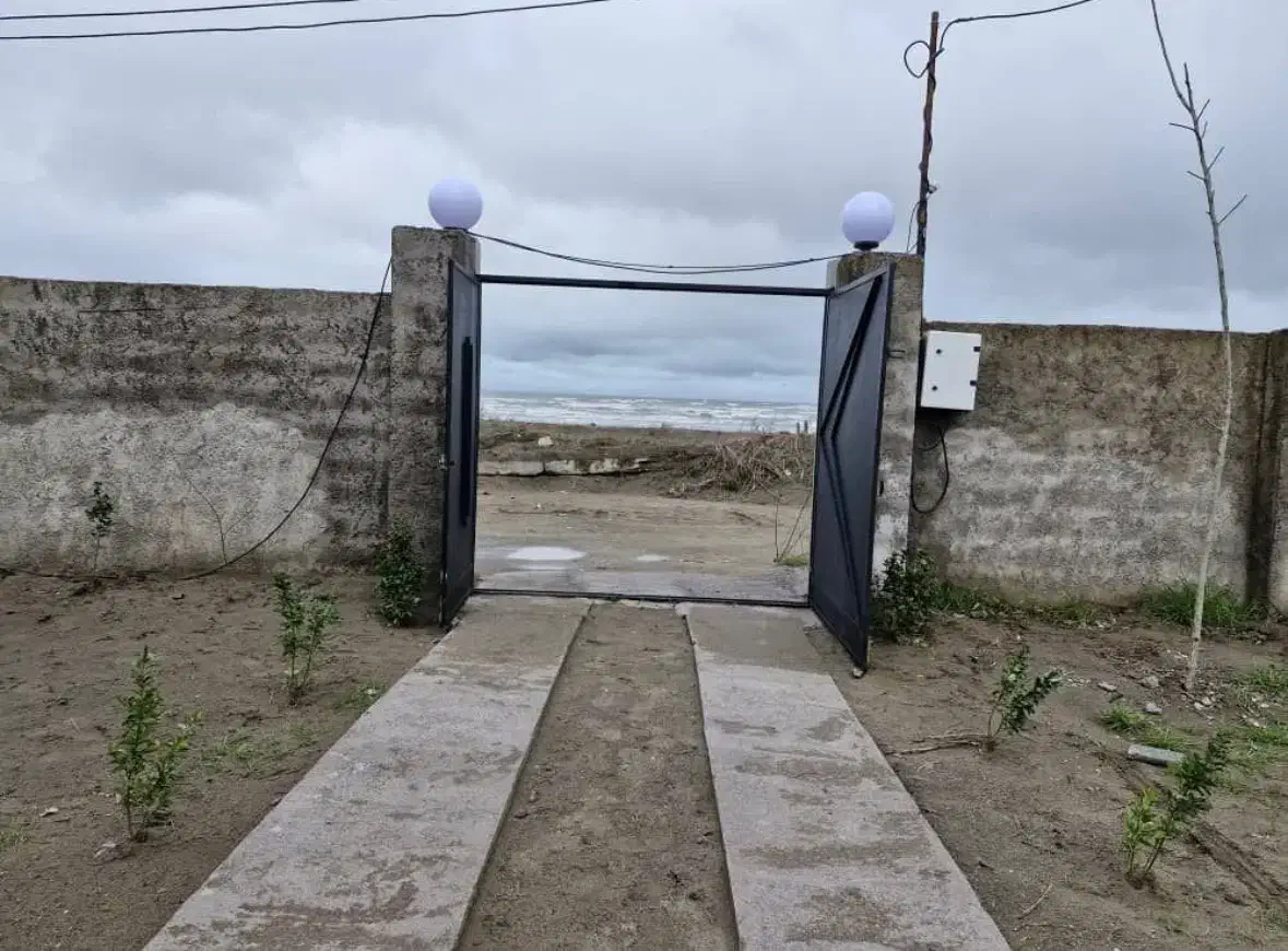 ویلا دو خواب ساحلی لب دریا|اجارهٔ کوتاه‌مدت ویلا و باغ|رشت, حومه رشت|دیوار