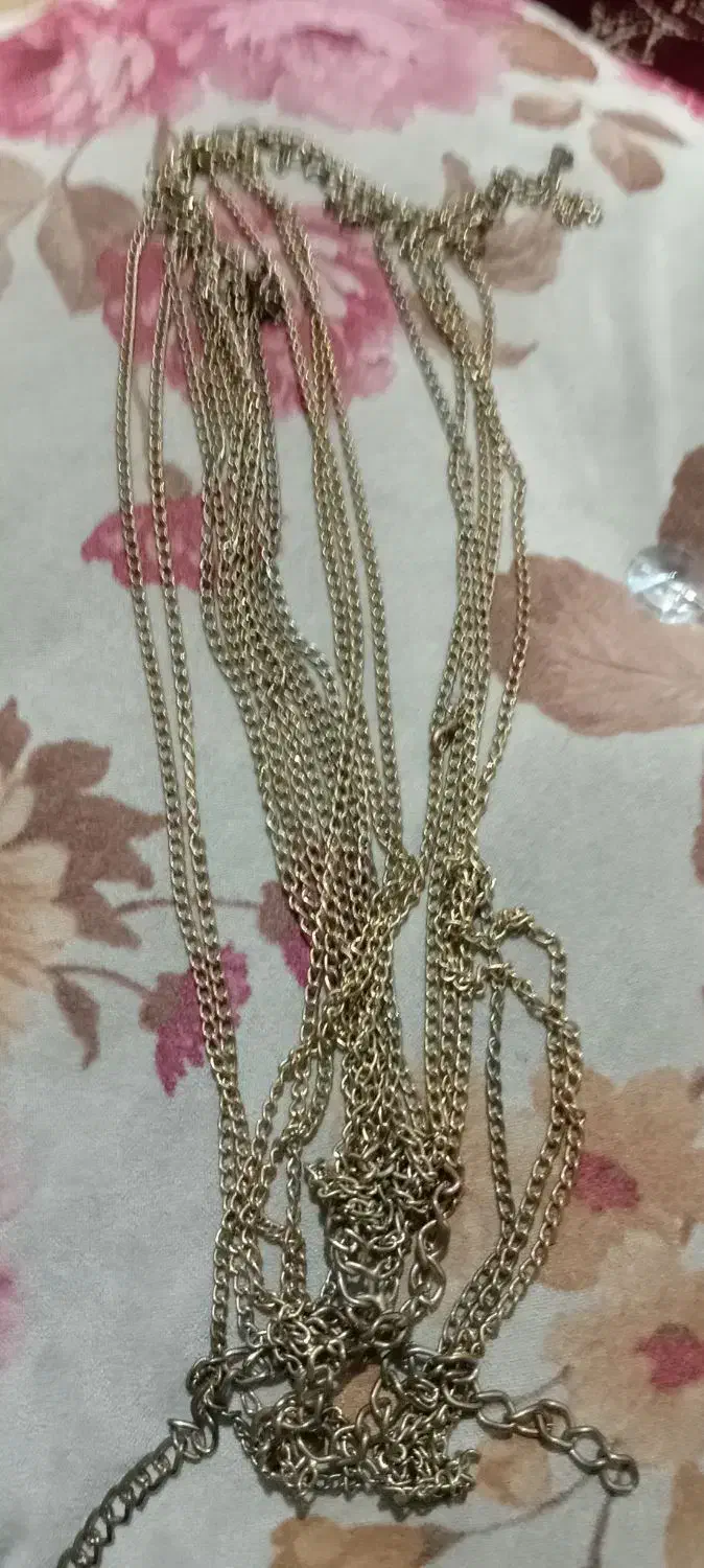 گردنبند بزرگ|بدلیجات|نیشابور, عدالت|دیوار