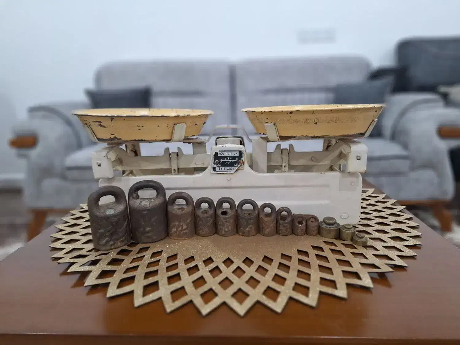 ترازو|کلکسیون اشیاء عتیقه|اندیمشک, |دیوار