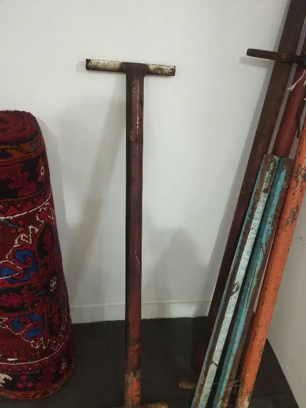 داره قالی آهنی|فرش|ری, صفاییه (چشمه علی)|دیوار