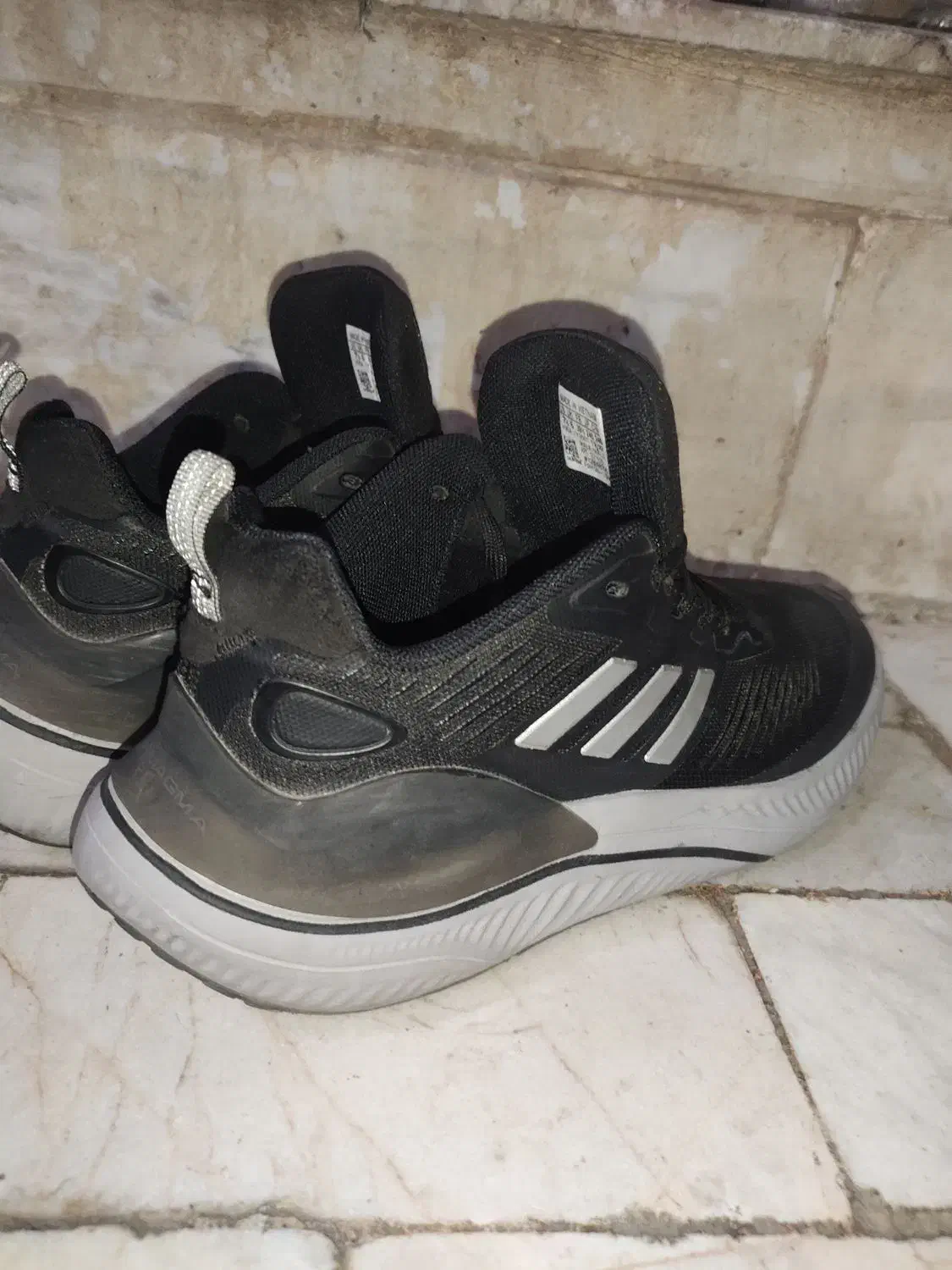 کتونی اورجینال|کیف، کفش، کمربند|قم, نیروگاه|دیوار