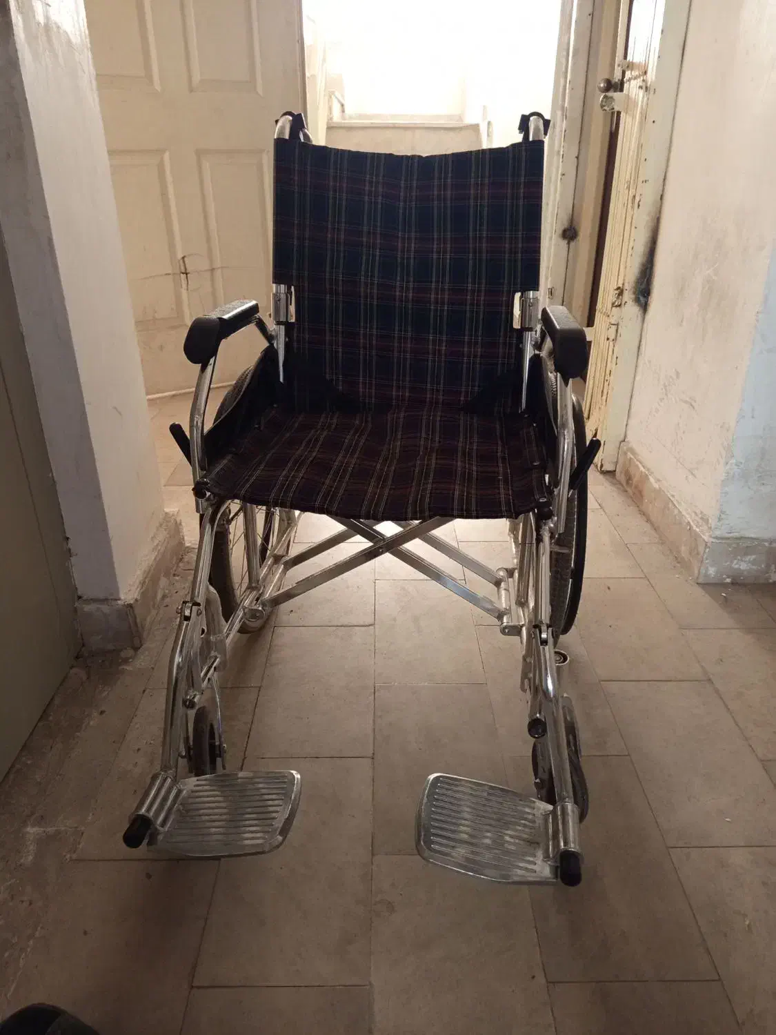 ویلچر|پزشکی|سهند, |دیوار