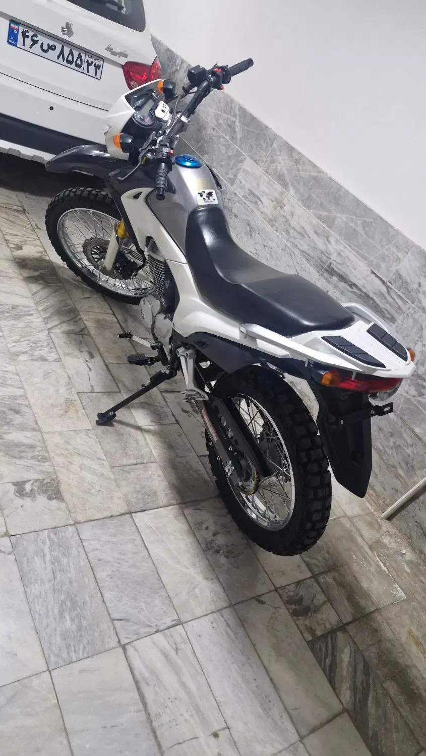 تریل 200 پرواز (نیروموتور) مشابه صفر کارکرد1200|موتورسیکلت|گلپایگان, |دیوار