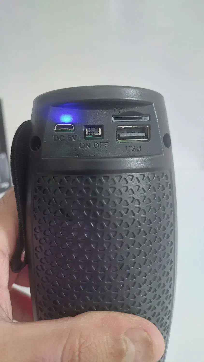 اسپیکر کوچک میکروفون دار|پخش‌کننده همراه|دوگنبدان, |دیوار