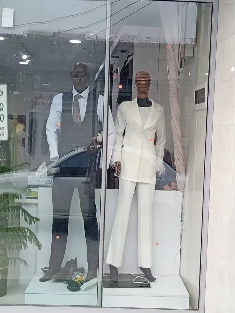 مانکن زنانه و مردانه|فروشگاه و مغازه|آبدانان, |دیوار