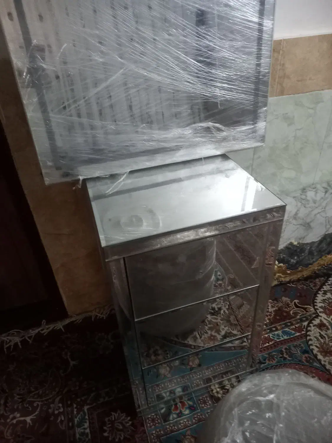 میز میکاپ یا ارایش|تخت و سرویس خواب|شیروان (خراسان), |دیوار