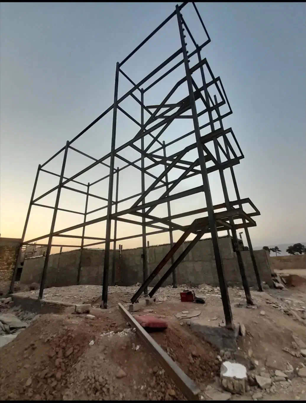 اجرا کننده اسکلت فلزی ساختمان|خدمات پیشه و مهارت|قرچک, داوود آباد|دیوار
