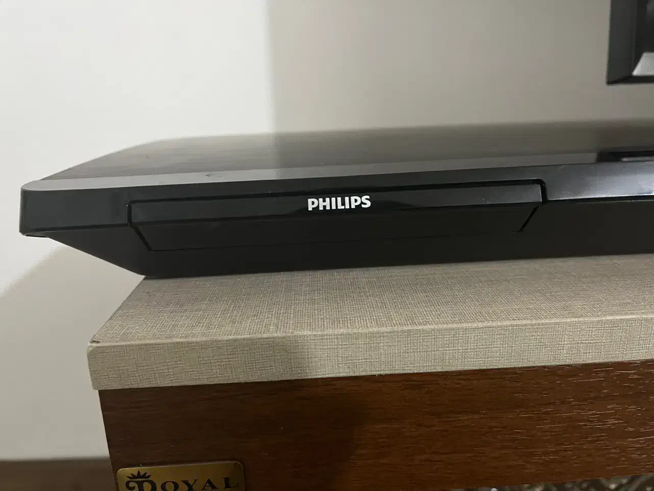 دستگاه بلوری و DVD برند Philips|پخش‌کننده DVD و ویدیو|اسلام‌شهر, شهرک قائمیه|دیوار