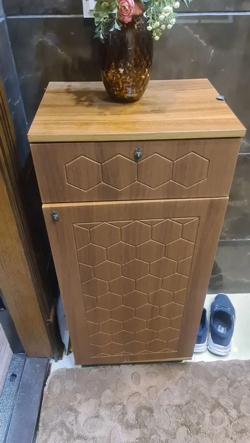 لوازم خانگی|مبلمان خانگی و میز عسلی|لاهیجان, رجایی|دیوار