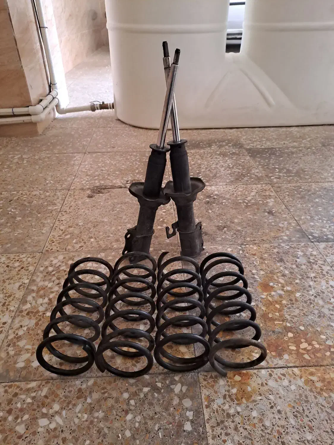 کمک جلو فابریک فنر کوتاه یک جفت چراغ|قطعات یدکی و لوازم جانبی|مشکیندشت, |دیوار