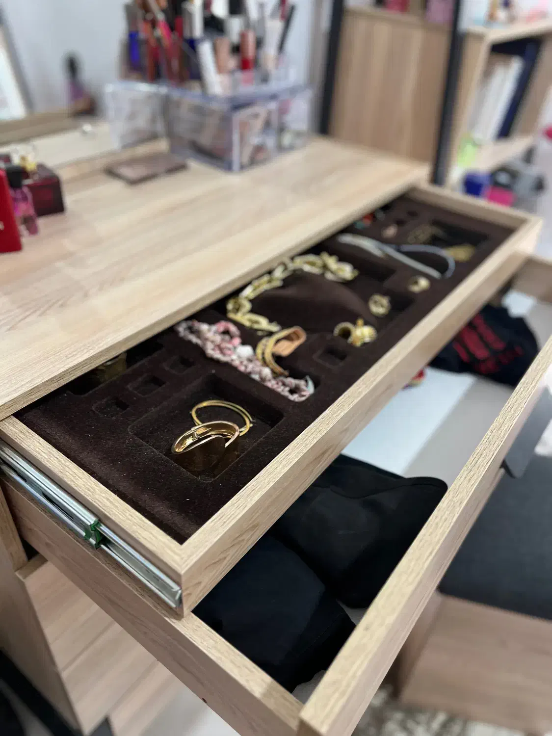 سرویس خواب رامونا(اپادانا)|تخت و سرویس خواب|چالوس, |دیوار