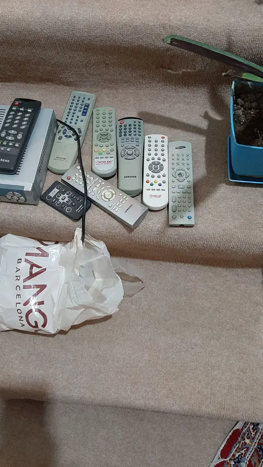 کنترل تلویزیون شارژرسوزنی گوشی|تلویزیون و پروژکتور|کرمانشاه, |دیوار