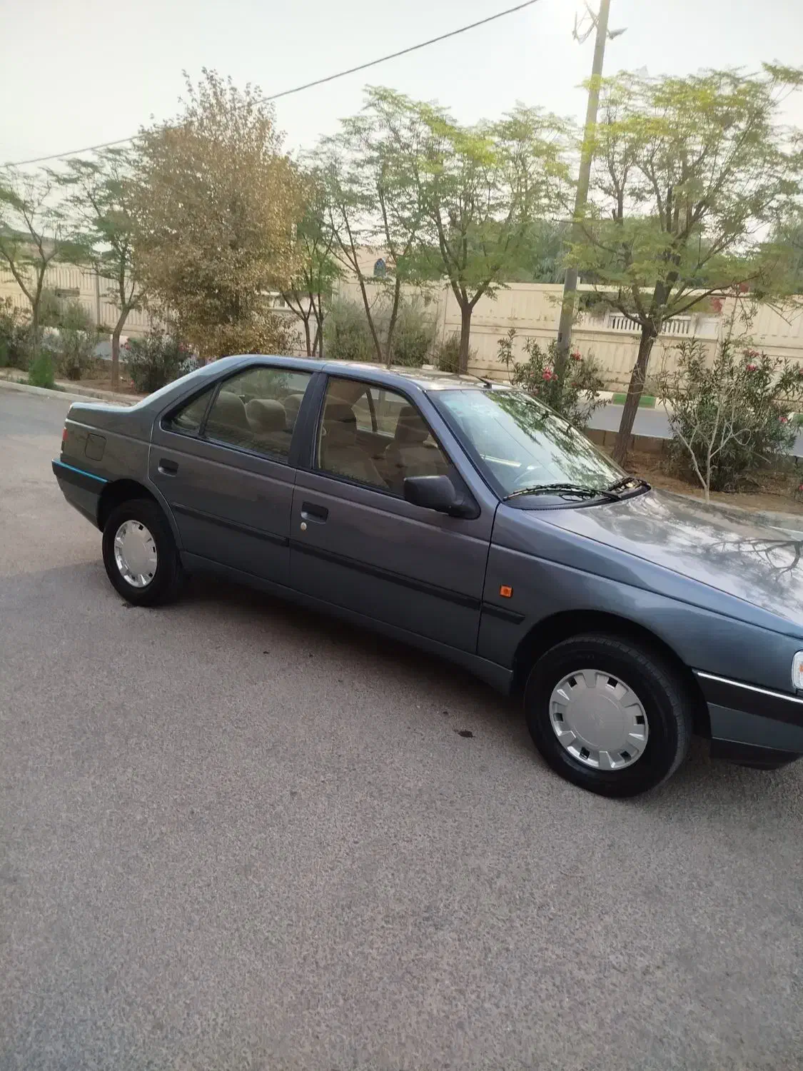 پژو ۴۰۵ مدل ۹۸|خودرو سواری و وانت|قم, شاه ابراهیم|دیوار