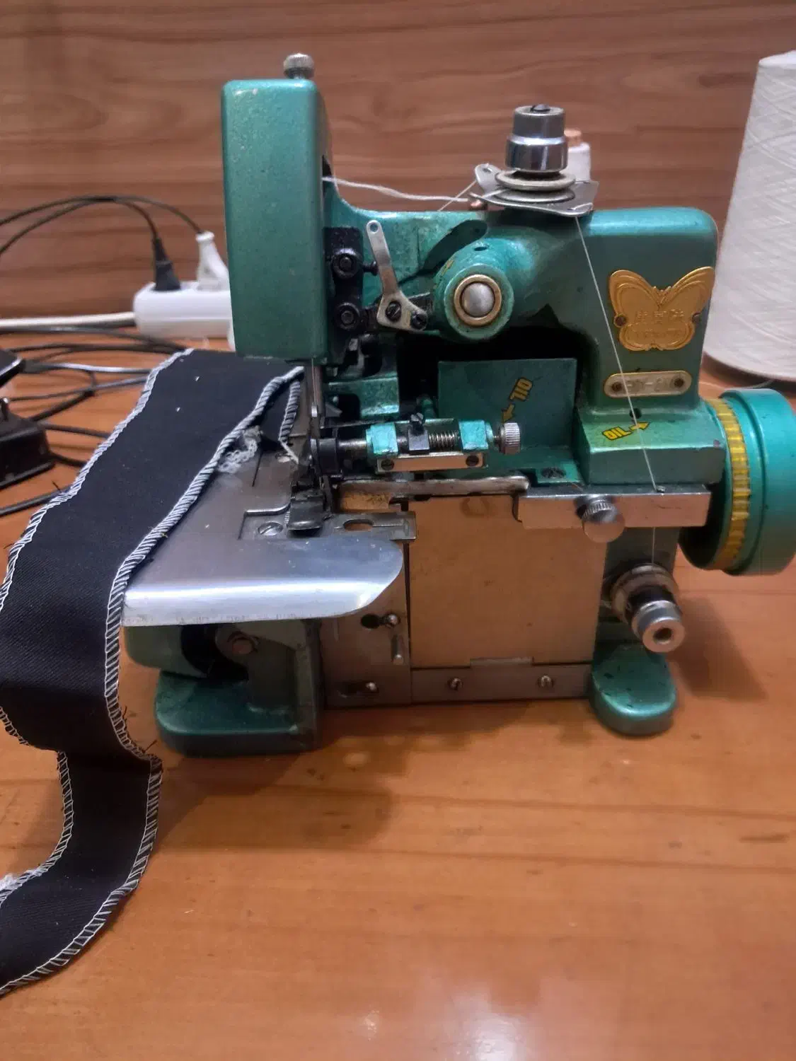 سردوز پروانه|چرخ خیاطی و ریسندگی|اصفهان, جویباره|دیوار