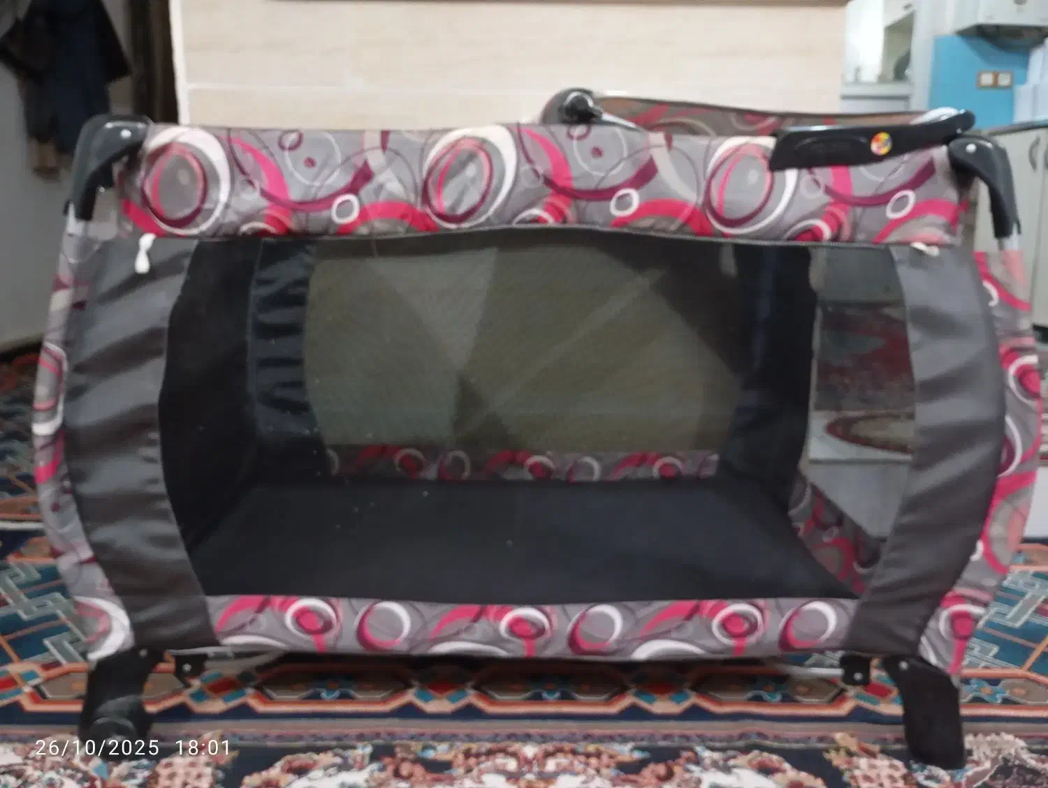 تخت گهواره ای و صندلی غذاخوری|تخت و صندلی بچه|مشهد, شهرک بهارستان|دیوار