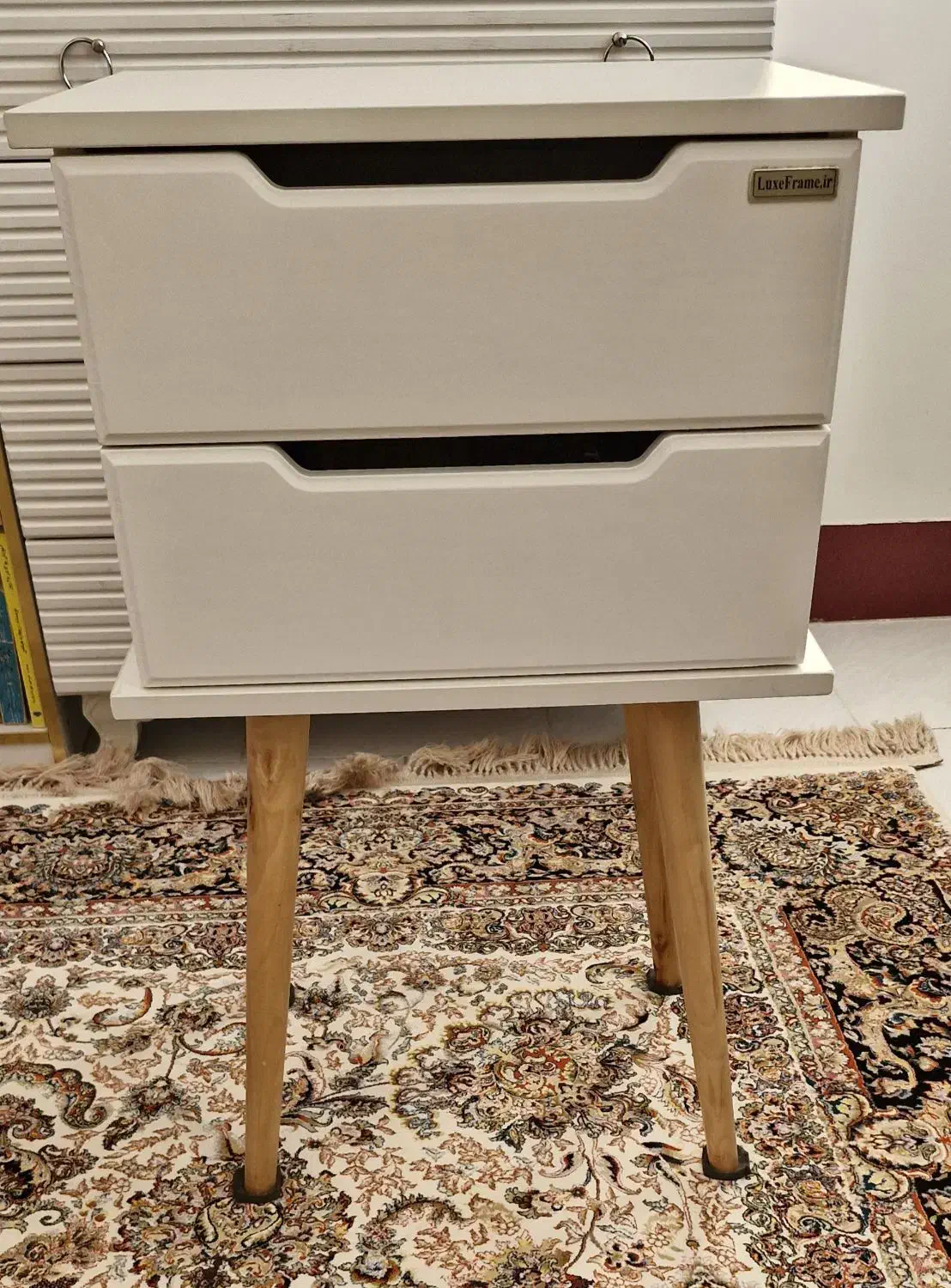 میز کنار سالنی|بوفه، ویترین، کنسول|قم, زنبیل آباد|دیوار