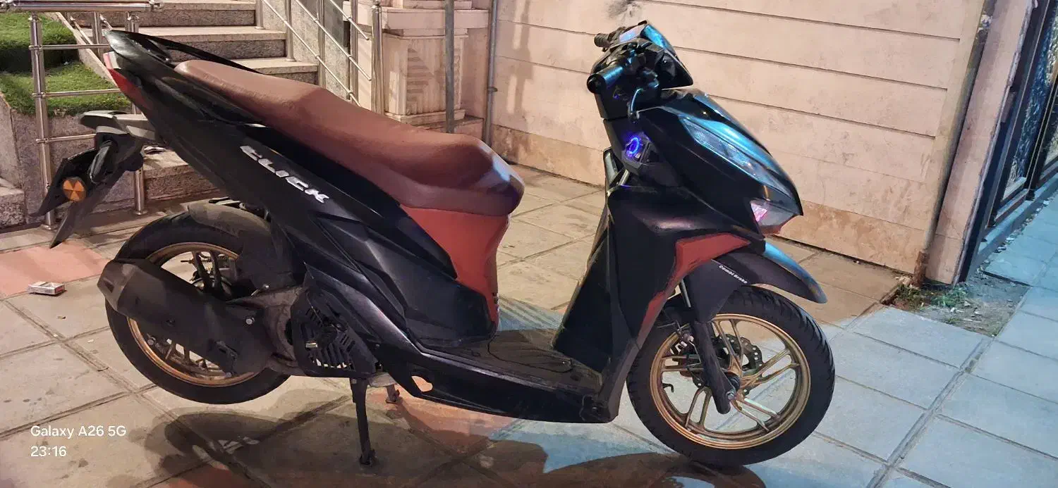 کلیک مدل ۱۰۴۲|موتورسیکلت|قم, اسمعیل آباد|دیوار