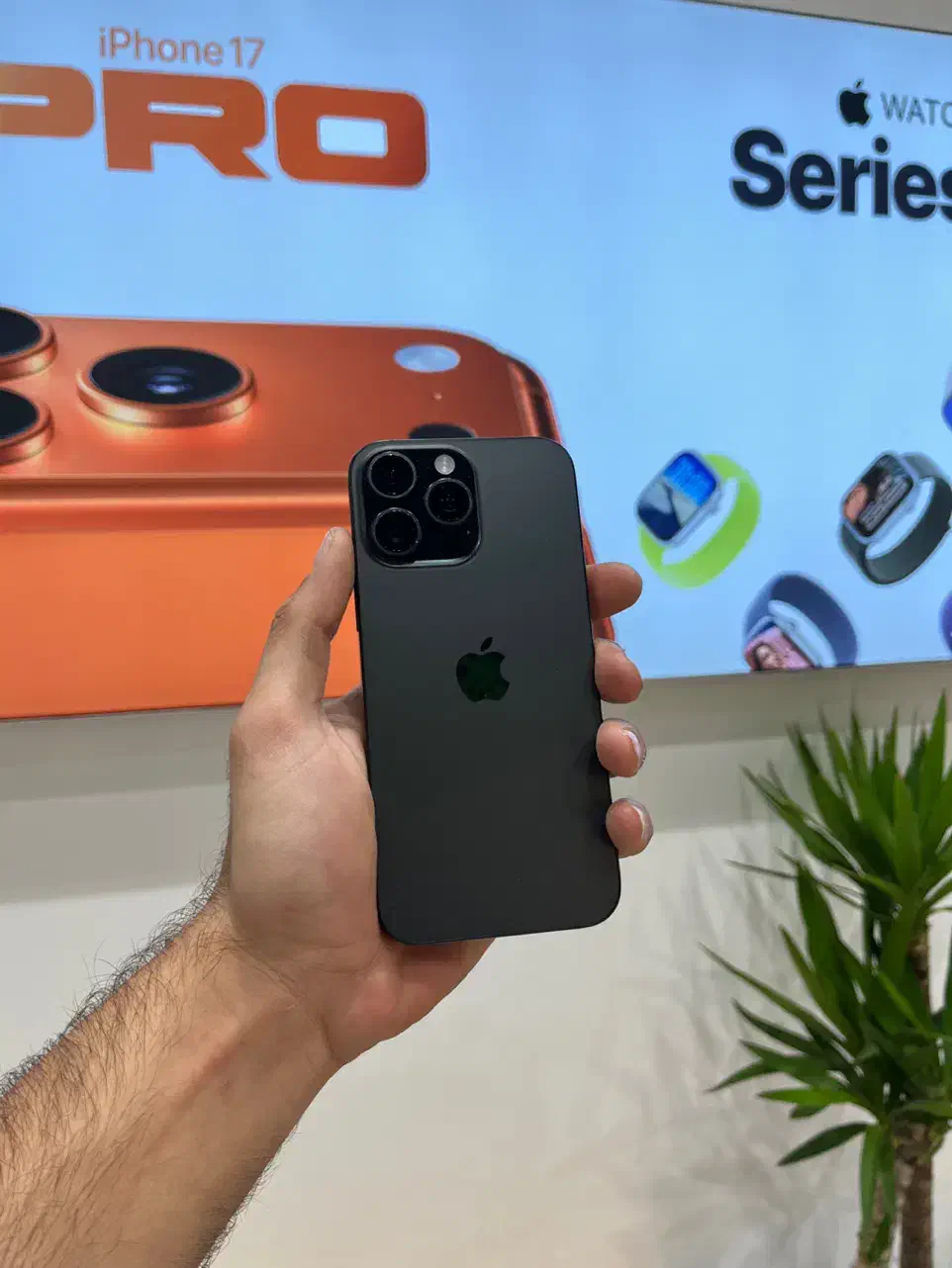 آیفون ۱۶ پرومکس باطری ۱۰۰ شرکتی|موبایل|تهران, صادقیه|دیوار