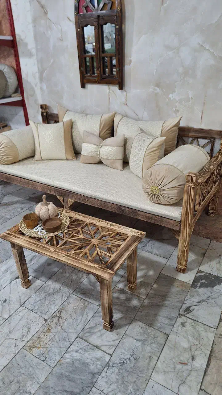 شاه نشین یلدا|پشتی|گنبد کاووس, |دیوار