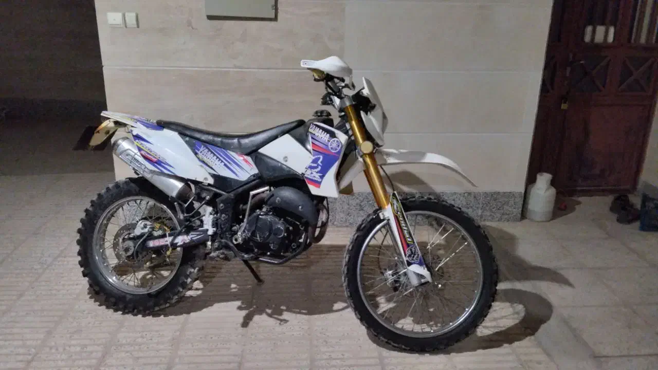 موتور فلات|موتورسیکلت|اسفراین, |دیوار