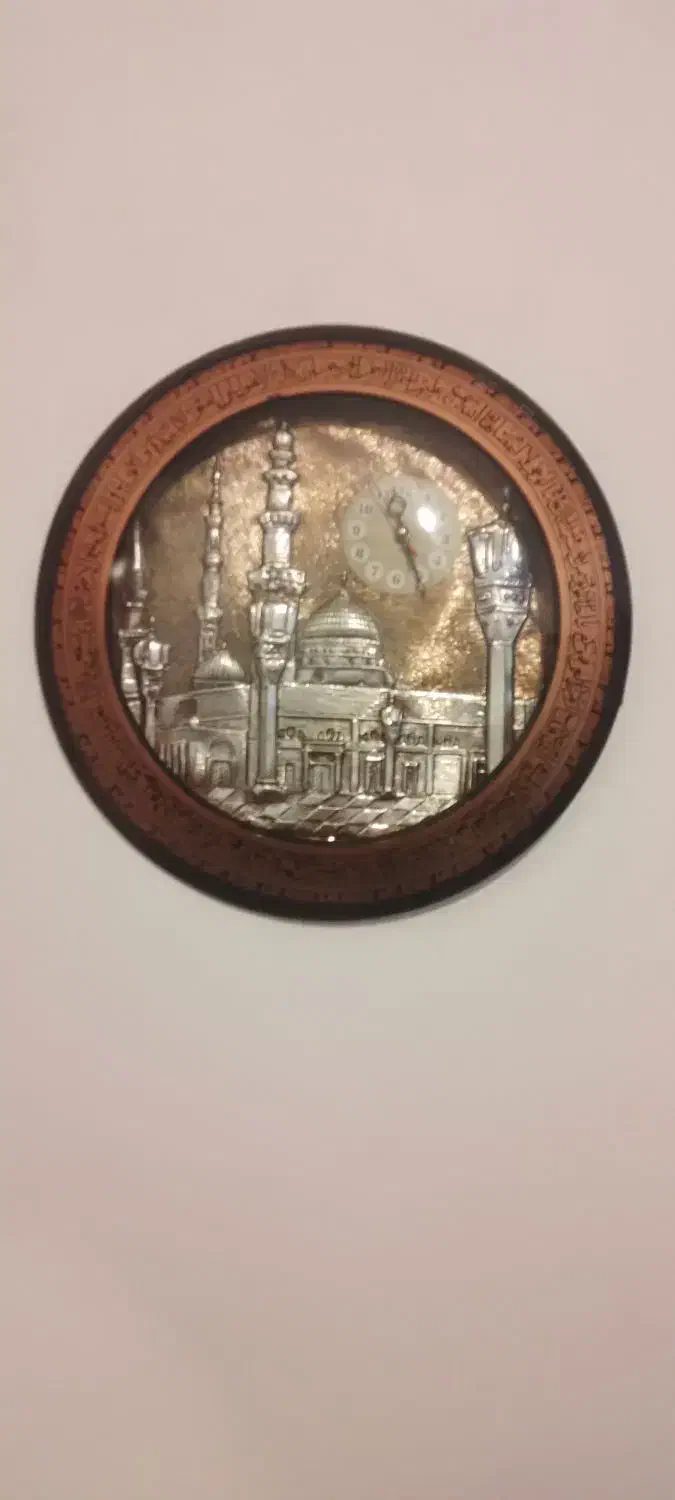 ساعت دیواری سالم بدون ایراد دقیق|ساعت دیواری و تزئینی|ارومیه, |دیوار