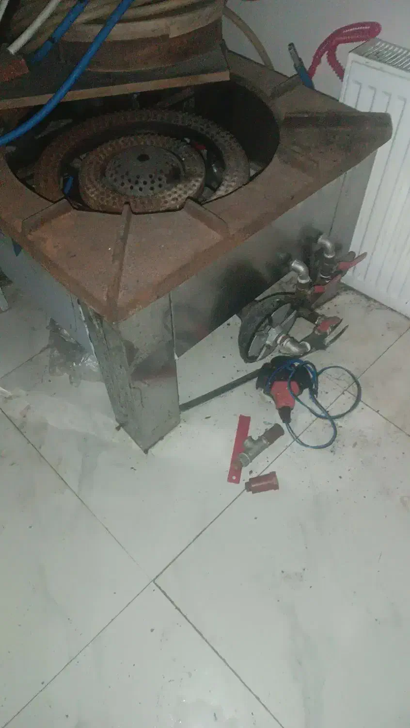 اجاق گاز آشپز خانه ای ۱متری پایه استیل|اجاق گاز و لوازم برقی پخت‌وپز|نوشهر, |دیوار