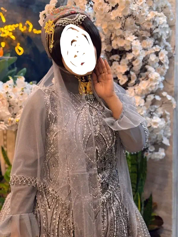 لباس محلی|لباس|شیراز, قلعه نو|دیوار